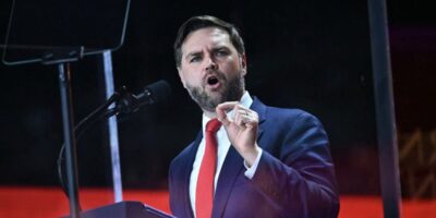 ABD Başkan Yardımcısı JD Vance sağcılar arasında Yahudi düşmanlığının arttığını inkar etti