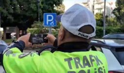 Adana’da engelli park yerlerine araçlarını koyanlara ceza