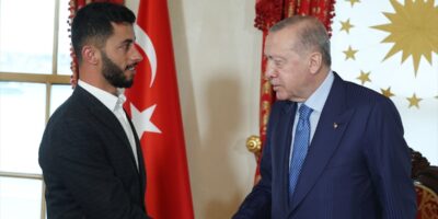 Cumhurbaşkanı Erdoğan, Oscar ödüllü Filistinli yönetmen Basel Adra’yla görüştü