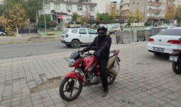 Diyarbakır’da kask takmadı, cezayı yedi
