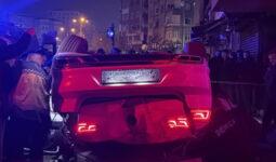 Diyarbakır’da otomobil takla attı: 1 ölü, 1 yaralı