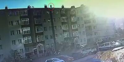 Erzurum’da tamir ettiği bacayı kontrol ederken çatıdan düştü: Hayatını kaybetti