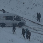 Hakkari’de kar yağışı etkili oluyor