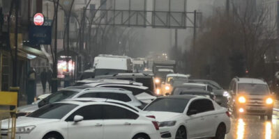 Hakkari’de yoğun yağışlar uçak seferlerini durdurdu
