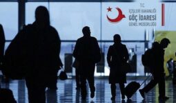 İstanbul Valiliği’nden ‘Fatih’te düzensiz göçmen yoğunluğu’ iddialarına yalanlama