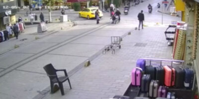 İstanbul’da motosikletin çarptığı küçük çocuk ağır yaralandı