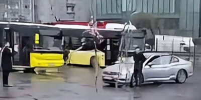 İstanbul’da otobüs durağında havaya ateş açtı: Arkadaşına cep telefonuyla kaydettirdi