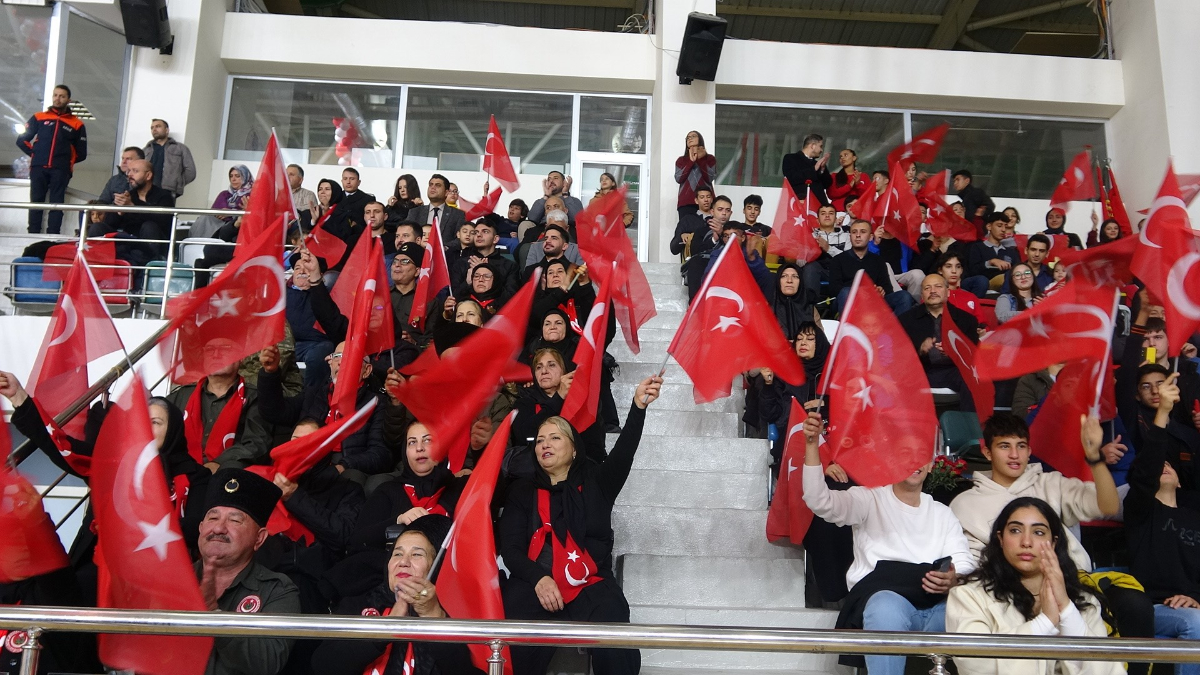 Kilis’in kurtuluşunun 104. yılı coşkuyla kutlandı Kilis’in kurtuluşunun 104. yılı coşkuyla kutlandı