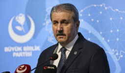 Mustafa Destici:  Türkiye’de kadın üniversiteleri kurulmalı