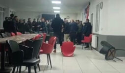 Nevşehir’de belediye başkanının sopayla gençleri dövdüğü iddia edildi