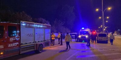 Osmaniye’de 3 araçlı zincirleme kazada 2 kişi hayatını kaybetti