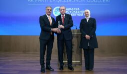 Sakarya’nın toplu taşımada engelleri kaldıran uygulamasına Cumhurbaşkanı Erdoğan’dan ödül