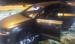Samsun’da dur ihtarına uymayan sürücü kovalamaca sonrası polise çarptı