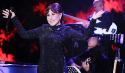 Şarkıcı Nilüfer’in kızı Ayşe Nazlı Yumlu nişanlandı