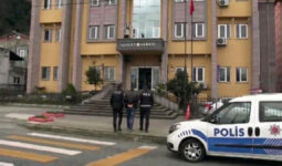 Sarp Sınır Kapısı’nda 69 suçtan aranan şüpheli yakalandı