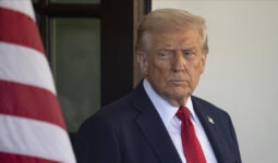 Trump’tan Meksika’ya yüzde 5 tarife tehdidi