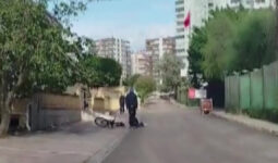 Adana’da bisikletli çocuğu darbeden şahıslar gözaltına alındı